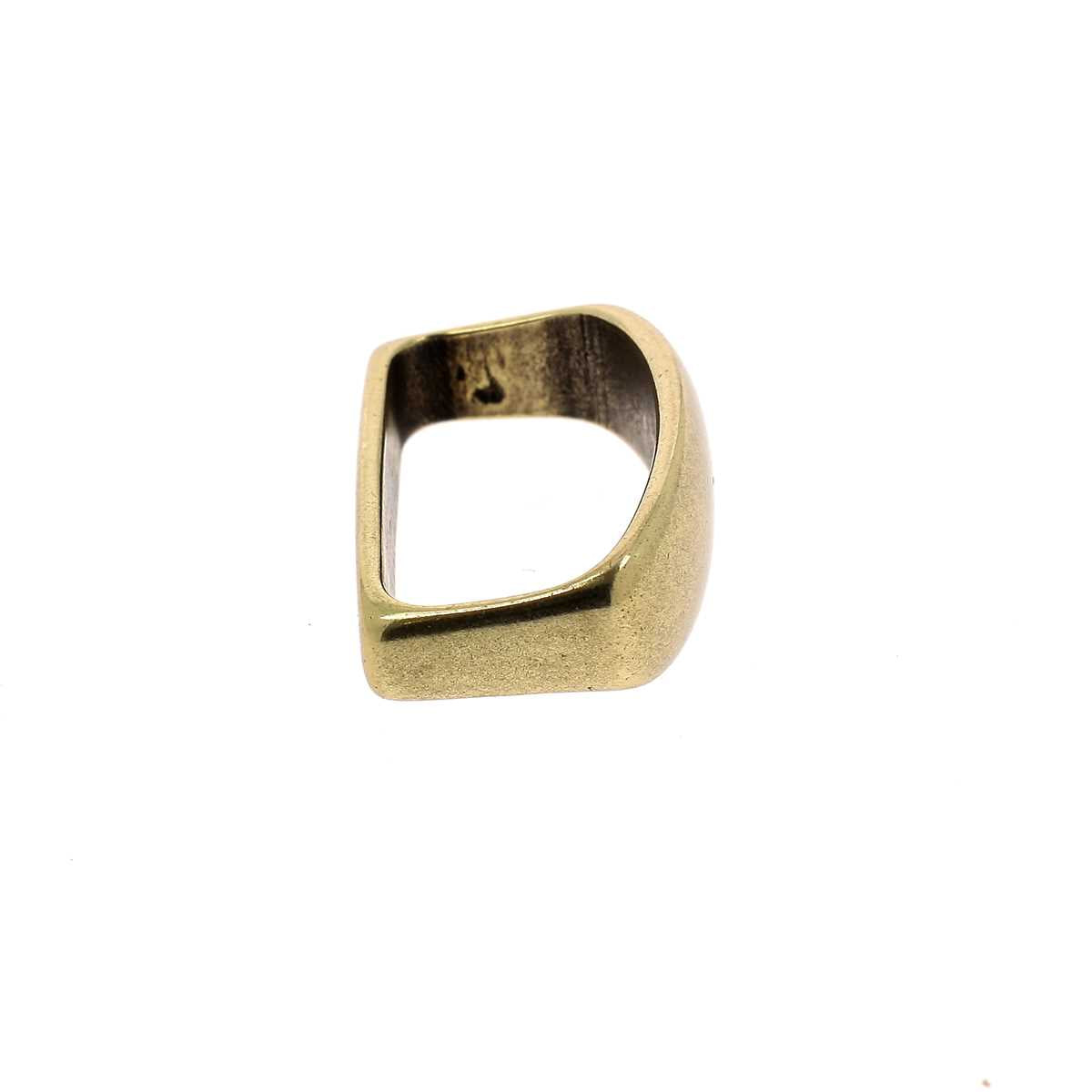 Passant de ceinture TAM en laiton vieillie, 25 mm, bouclerie pour ceinture durable et élégante, vue en gros plan.