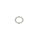 Anneau rond en acier nickelé, bouclerie robuste pour bijoux ou créations artisanales, image montrant la finition métallique brillante.