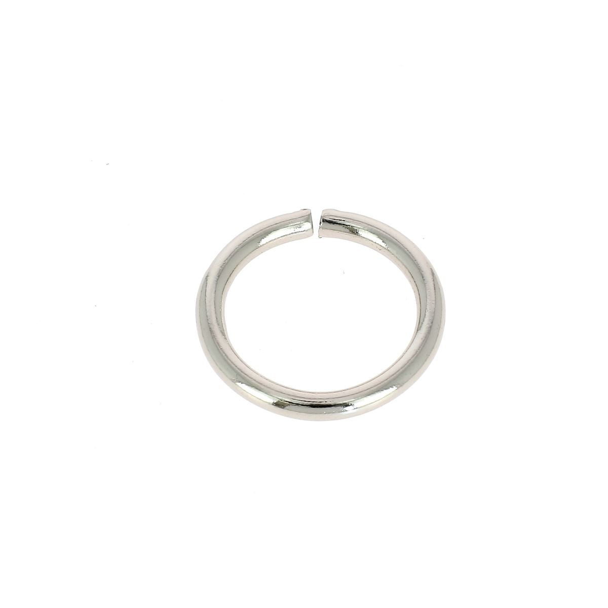 Anneau rond en acier nickelé de bouclerie, finition lisse et durable, pour créations de bijoux ou artisanat.