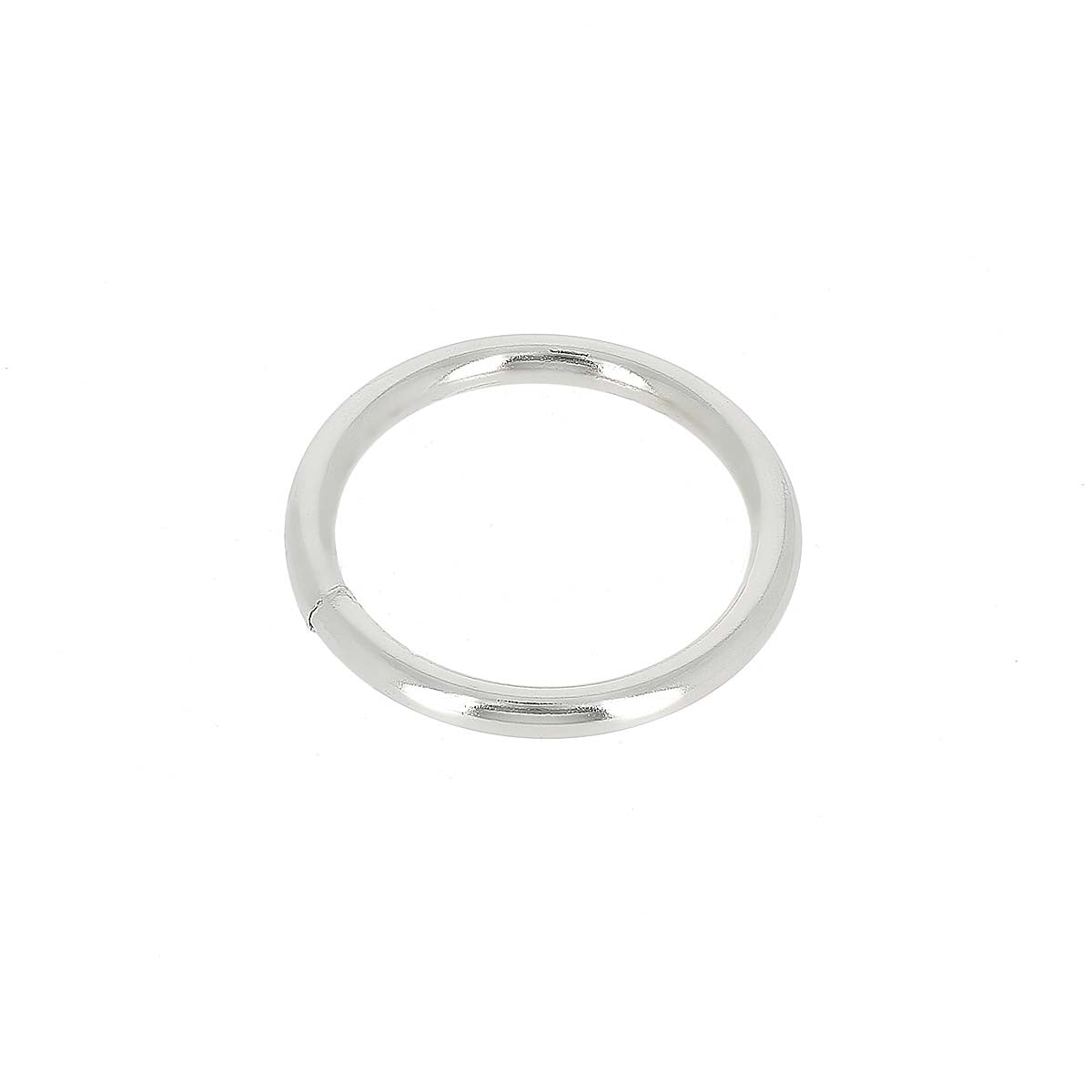 Anneau rond soudé en acier nickelé avec fil fin, destiné à la fabrication de bouclerie ou bijoux.