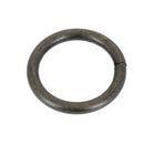 Anneau rond soudé en acier avec finition en laiton vieilli, utilisé en bouclerie, illustration de produit en image.