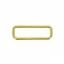 Passant rectangulaire en laiton, bouclerie fine, dimensions 40x10 mm, pour travaux de bijouterie ou cuir.