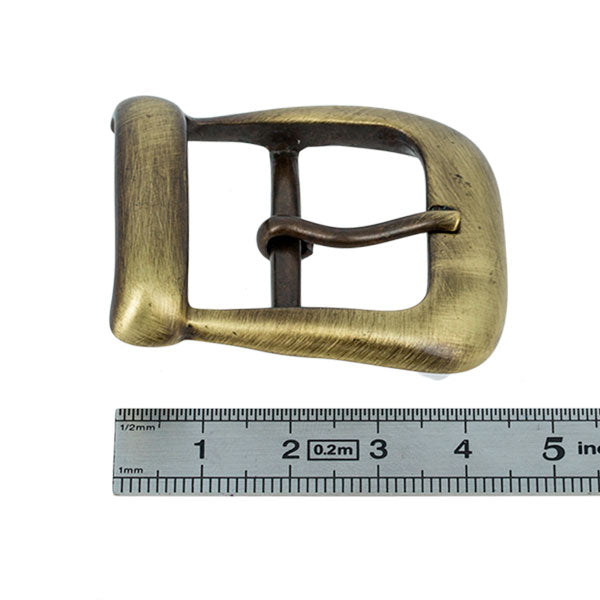 Boucle de ceinture double en laiton vieilli satiné de 30mm avec passant, fabriquée par Autres, pour ceinture élégante.