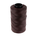 Bobine de fil polyester tressé et ciré de 0,8 mm, couleur marron châtaigne, pour mercerie, vue en gros plan