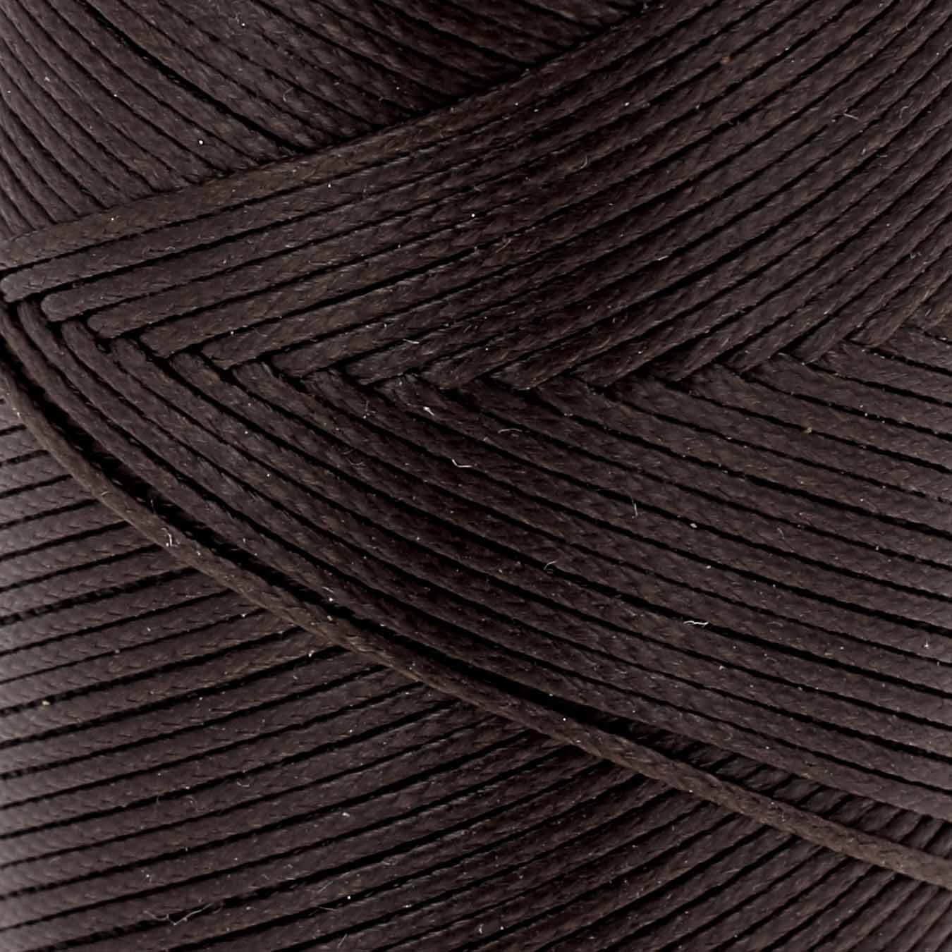 Bobine de 100m de fil polyester tressé et ciré de 0,8mm couleur chocolat, pour mercerie, marque Autres.