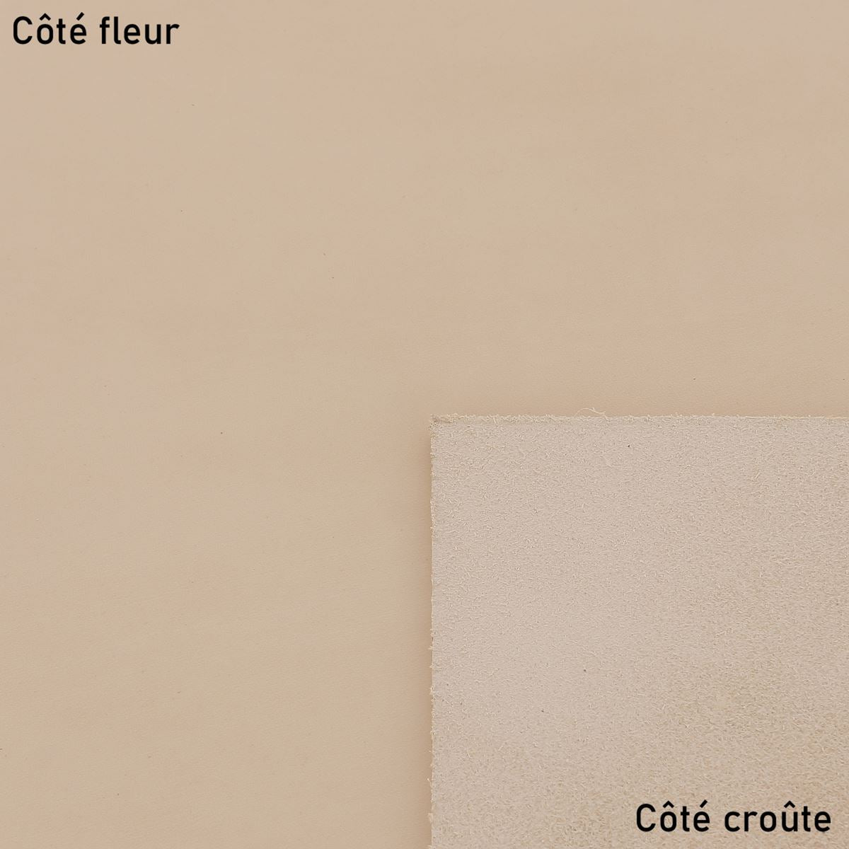 Morceau de cuir de collet tannage végétal naturel, cuir premium, texture lisse et couleur naturelle, pour la fabrication artisanale.