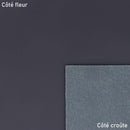 Peaux de cuir en cuir de croupon tannage végétal bleu marine, texture naturelle et finition artisanale.