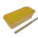 Cire d'abeille Deco Cuir de 400g pour la mercerie, en pot, visible en gros plan sur l'image.