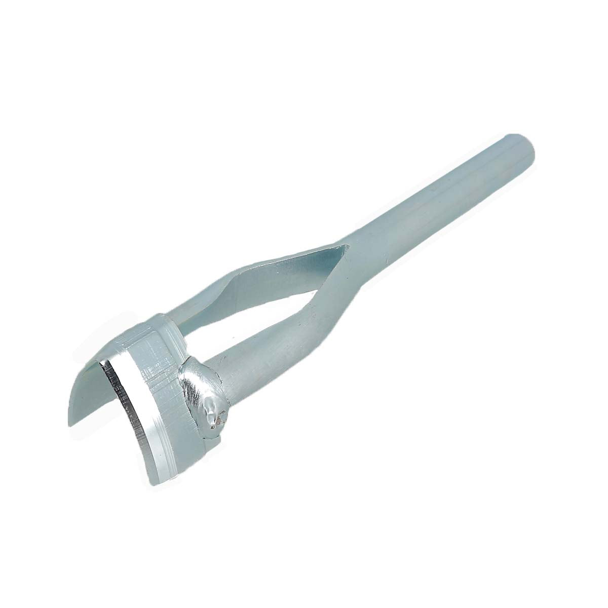 Emporte-pièce à frapper à bout OGIVE de Deco Cuir, outil pour découper des formes en cuir, en zoom sur la surface.