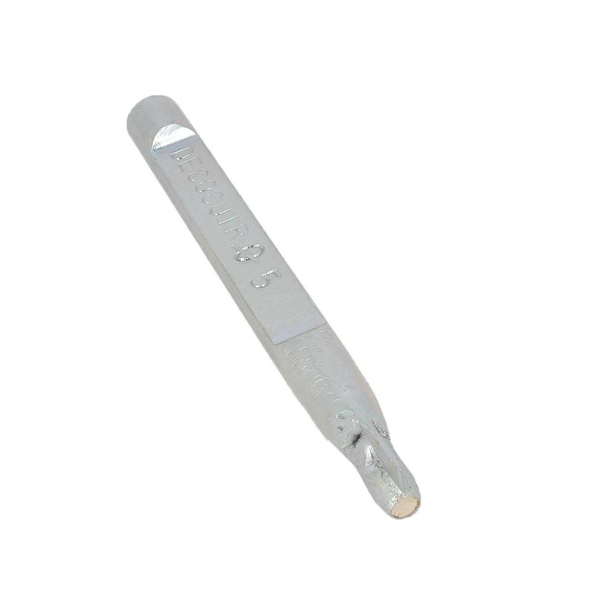 Outil emporte-pièce Deco Cuir pour bouton de col, utilisé pour la création de boutons de col ou bracelets en cuir.