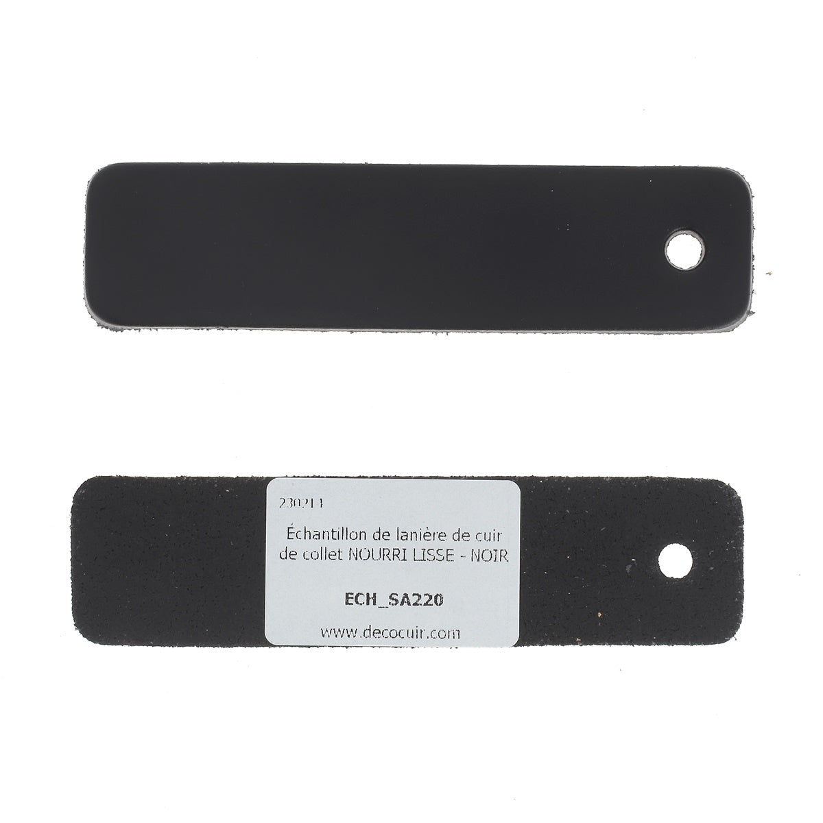 Échantillon de lanière de cuir de collet nourri lisse noir de la marque Deco Cuir, montrant la texture douce et élégante du cuir.