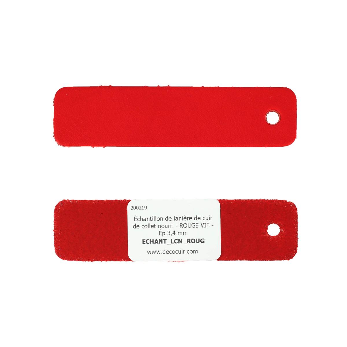 Échantillon de lanière de cuir de collet nourri foulonné de Deco Cuir, gros plan sur texture et couleur rouge.