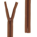 Fermeture à glissière invisible marron de 25cm pour vêtements, fabriquée par Autres, vue en gros plan.