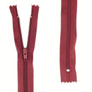 Fermeture à glissière en nylon 4mm couleur bordeaux pour mercerie, fabriquée par Autres.
