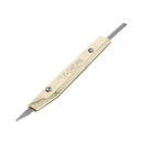 Tranchet 5,8mm Vergez Blanchard pour outil L'indispensable, double biseau, dans un fourreau en laiton.