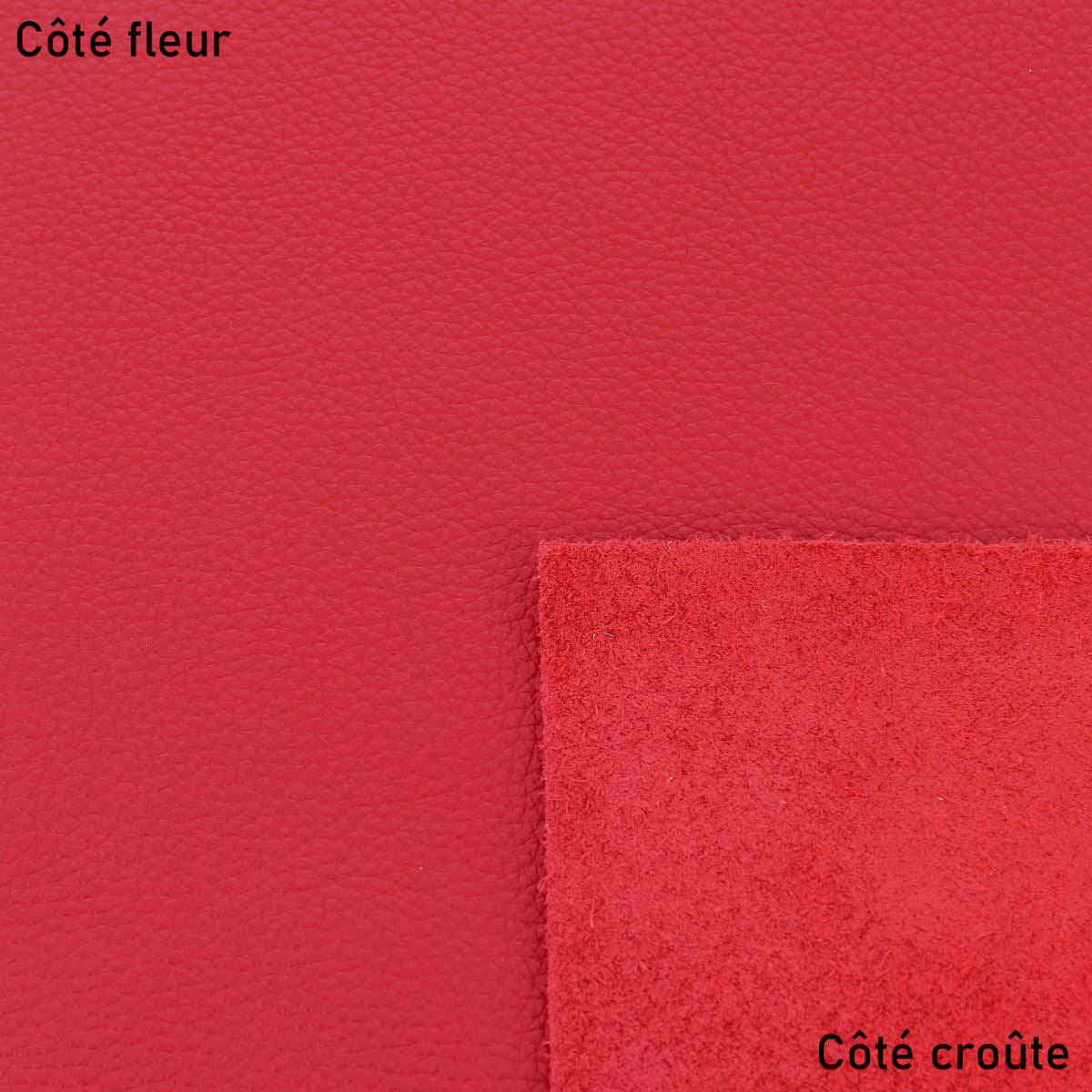 Échantillon de cuir de vachette rouge GRANITE de Deco Cuir, visible en gros plan avec texture et couleur naturelles.