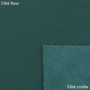 Échantillon de cuir vachette GRANITE de couleur vert bouteille, fabriqué par Deco Cuir, montrant la texture du cuir.