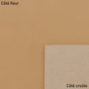 Morceau de cuir de veau tannage végétal teinté et imperméabilisé, fabriqué par la marque INCA, avec texture naturelle visible.