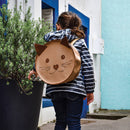 Patron de sac à dos en cuir chat pour enfant de Deco Cuir, modèle en tissu et cuir, illustré avec détails visibles.