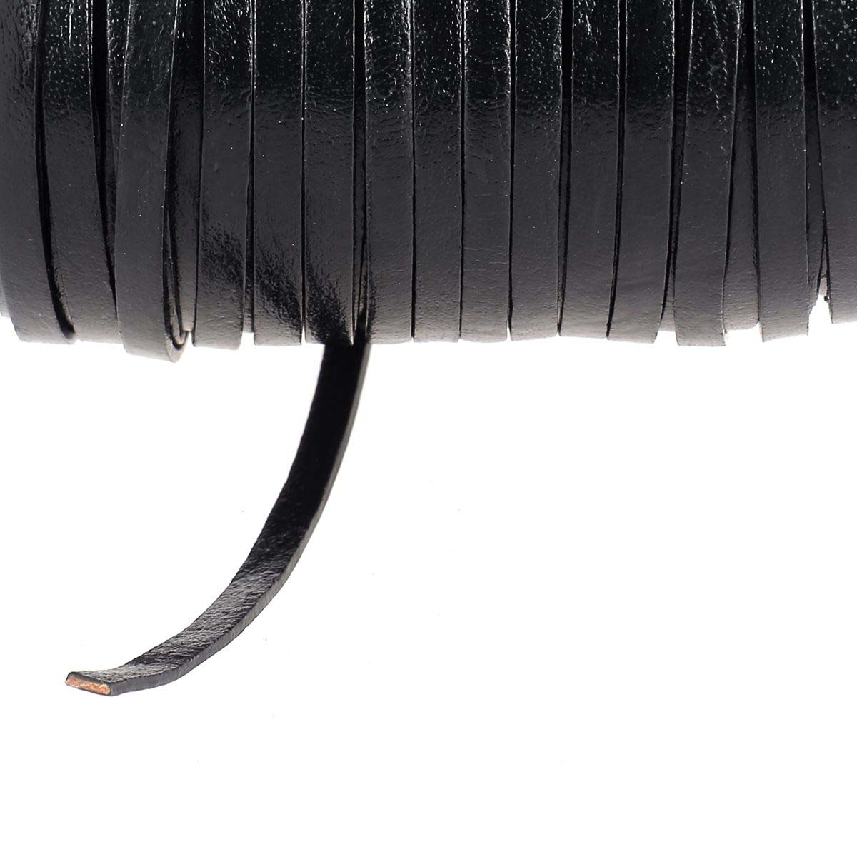 Lacet en cuir pigmenté plat Deco Cuir, largeur 4mm, pour chaussures, visible en couleur pigmentée et finition lisse.