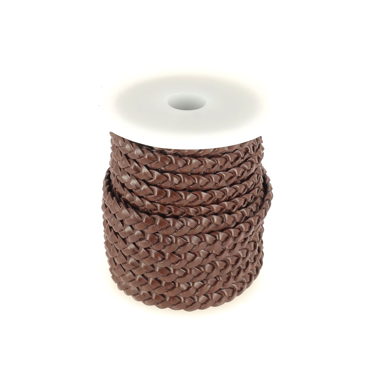 Lacet en cuir pigmenté plat tressé de 8mm de couleur chocolat par Deco Cuir, pour chaussures élégantes et durables.