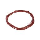 Lacet en cuir teinté rouge rond de 1mm de Deco Cuir, adapté pour chaussures avec lacets en cuir.