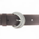 Boucle de ceinture SUN en bouclerie, finition métallique, avec boucle rectangulaire pour ceinture en cuir ou tissu.