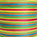 Bobine de 50m de fil de lin ciré MeiSi multicolore, 0,65 mm, mercerie fine M60, image en gros plan.