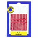 Lot de 12 aiguilles à coudre le cuir Osborne K15 avec gros chas, visibles en train d’être utilisées pour la couture du cuir.