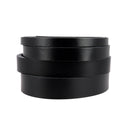 Lanière en cuir de collet tannage végétal noir, épaisseur 1,9 mm, fabriquée par Deco Cuir, visible en gros plan.