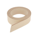 Lanière en cuir de collet naturel tannage végétal, épaisseur 3,4 mm, fabriquée par Deco Cuir, visible en détail.