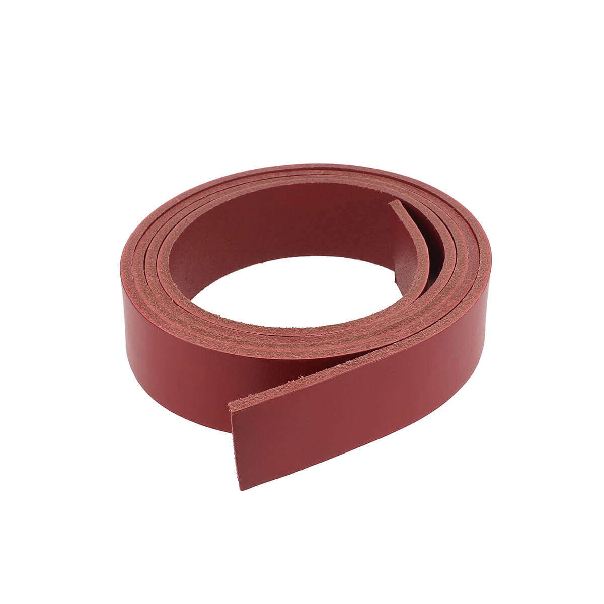 Lanière en cuir de collet tannage végétal rouge foncé, épaisseur 3,4 mm, fabriquée par Deco Cuir, vue en gros plan.
