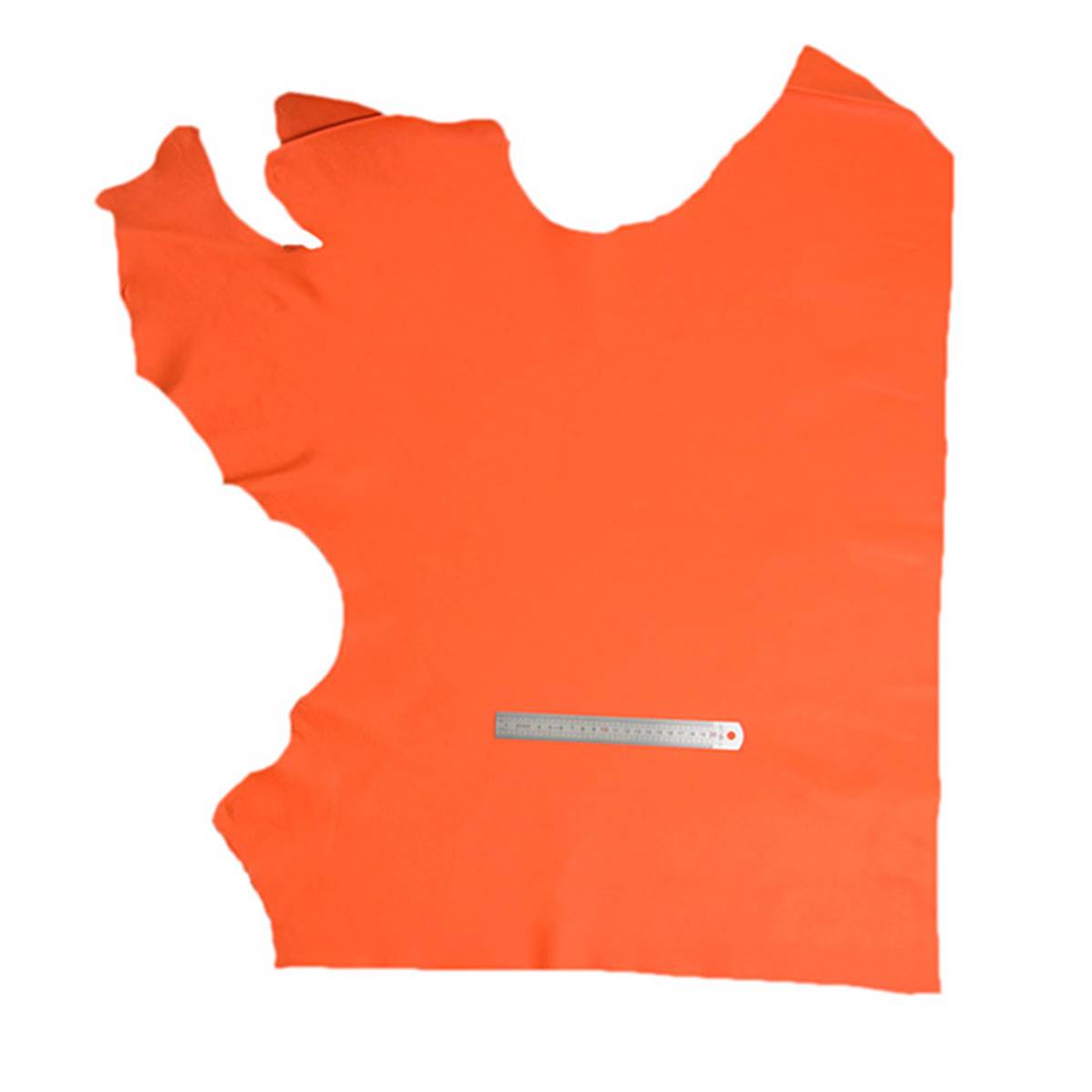 Peau de cuir de vachette SWEET 2 en orange, texture douce et souple, pour projets de maroquinerie ou décoration intérieure.