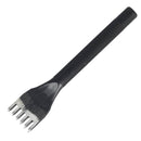Griffe à frapper Oka avec pointe diamant, entraxe 4 mm, outil en métal pour travail précis, image montrant la tête de la griffes.