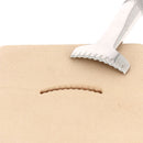 Outil Matoir Veiners Wiggler de Barry King Tools, outil de tatouage avec manche en bois et pointe fine pour détails précis.