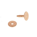 Lot de 50 rivets en cuivre Tandy Leather avec rondelles à mater, accessoires pour cuir, taille T28, image montrant les rivets et rondelles