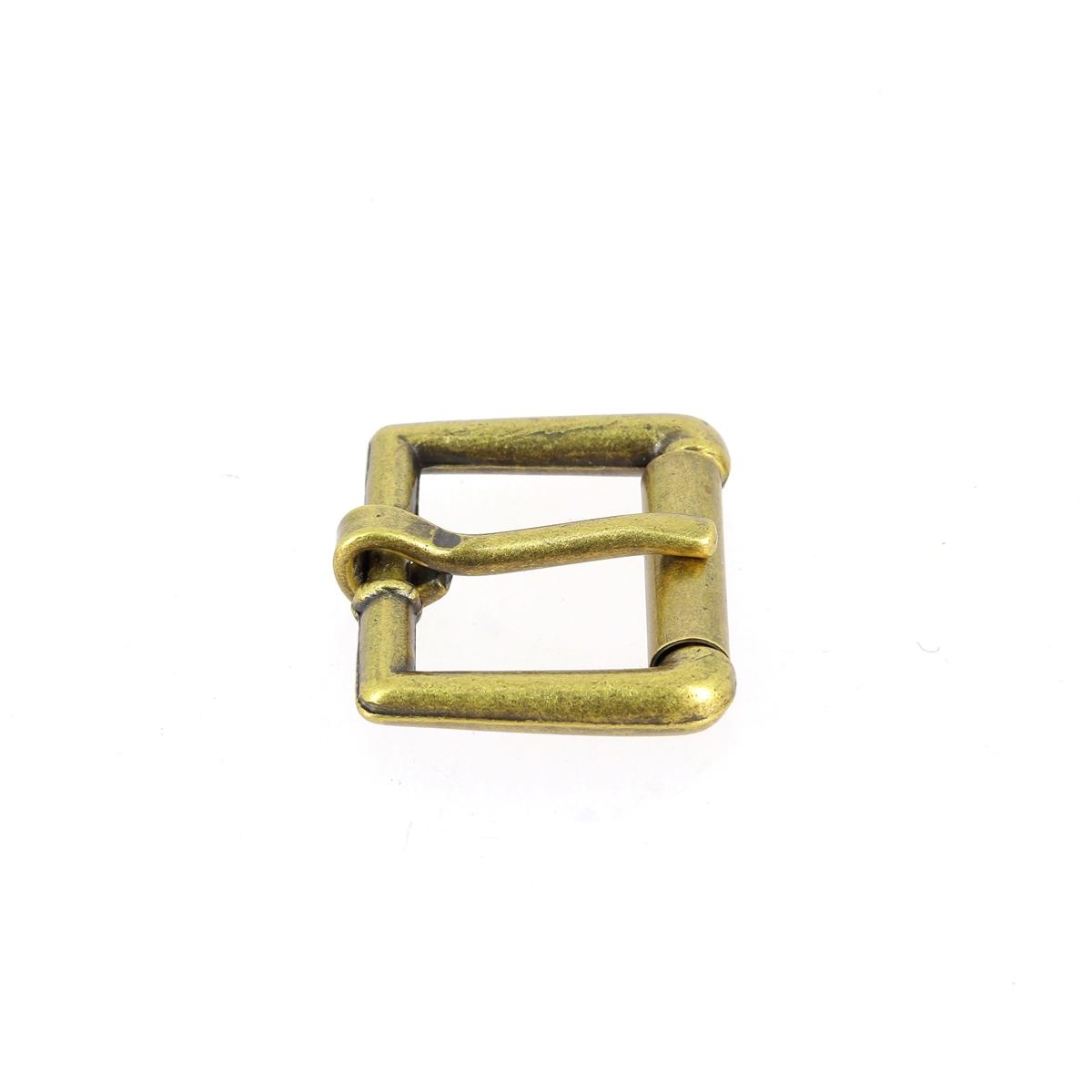 Boucle de ceinture à rouleau YOU en bouclerie, finition métallique, vue rapprochée sur le produit.