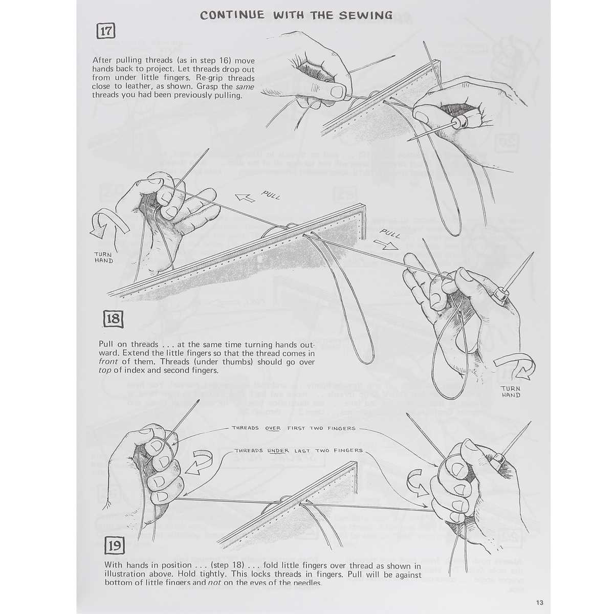 Livre Tandy Leather "The Art of Hand Sewing Leather" montrant des outils de couture du cuir à la main.