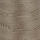 Bobine de fil polyester GRAL N°20 Coats marron taupe, 600m pour mercerie, vue de face.