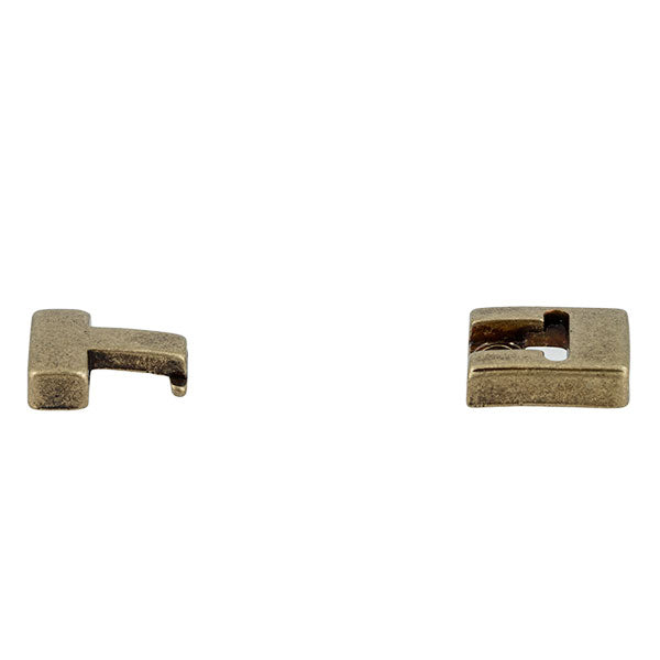 Fermoir bijou ISA aimanté en laçet plat, création de bijoux, avec aimant pour fixation facile, visible en détail.