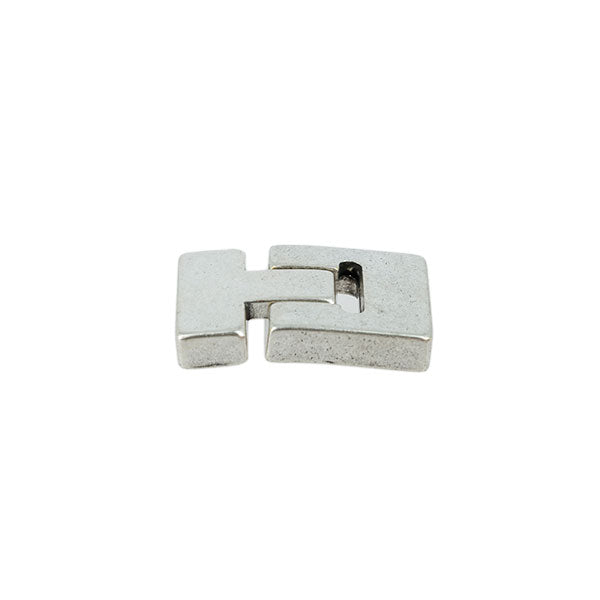 Fermoir bijou ISA aimanté pour lacet plat, création de bijoux, finition élégante en métal, image montrant le fermoir ouvert et fermé.