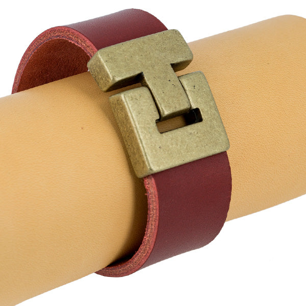 Fermoir bijou ISA aimanté en laçet plat, création de bijoux, montrant le fermoir magnétique en métal pour bracelet ou collier.