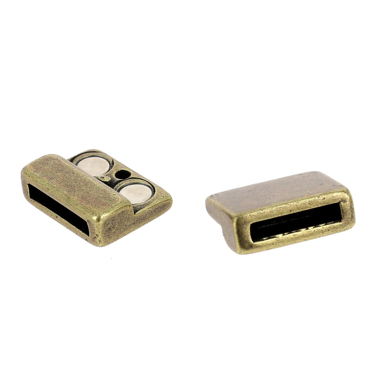 Fermoir bijou Autres en forme de rectangles aimantés pour lacet plat, création de bijoux élégante et pratique.