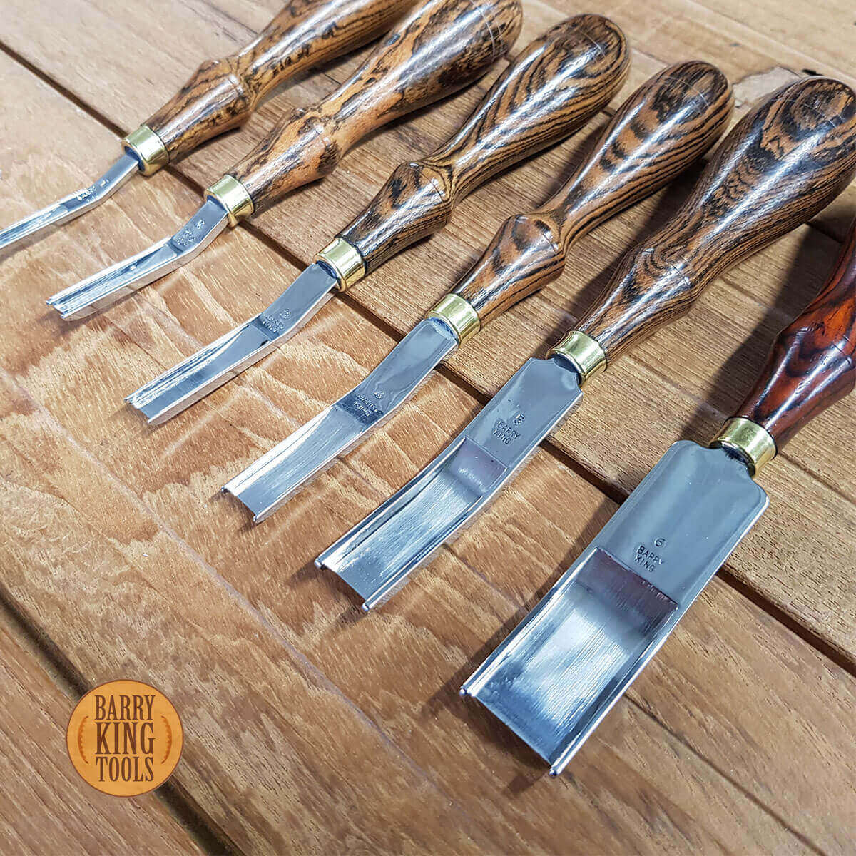 Abat-carre Barry King Tools, outil de finition pour menuiserie, avec poignée en bois et tête métallique robuste.