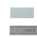 Aimant rectangulaire Autres, accessoire métallique de 30x15x2 cm, visible avec surface magnétique.