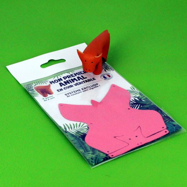 Kit DIY de création en cuir de buffle de KitenCuir, comprenant des pièces pour assembler un accessoire en cuir.