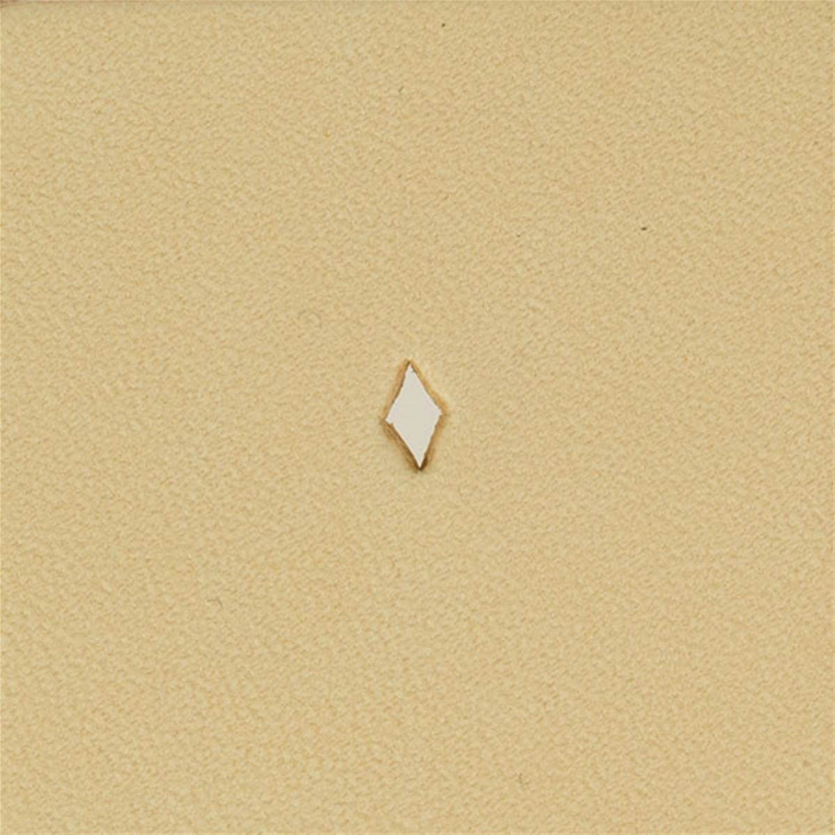 Outil emporte-pièce de précision en forme de losange, diamètre 5 mm, pour travaux de découpe précis en métal ou en papier.