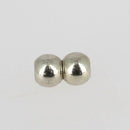 Fermoir bijou en argent vieilli avec boules aimantées et lacet en cuir 5 mm, création de bijoux.