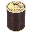 Bobine de 250m de fil de lin câblé glacé AU CHINOIS, marque Fil au Chinois, couleur Terre 369, dans une boîte.