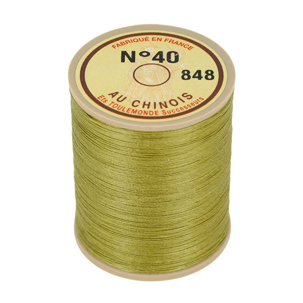 Bobine de 350m de fil de lin AU CHINOIS n°40 retors extra glacé, couleur vert bronze, pour travaux de mercerie.